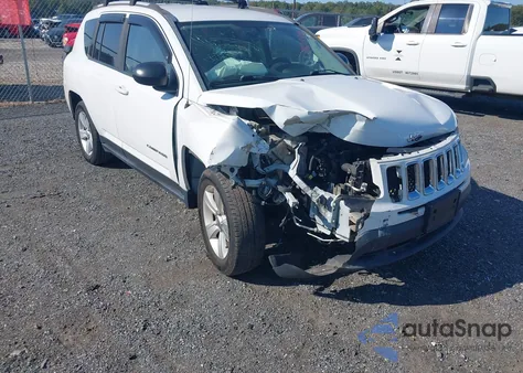 2015 Jeep Compass Sport из США, поврежденный, VIN 1C4NJDBB8FD325201